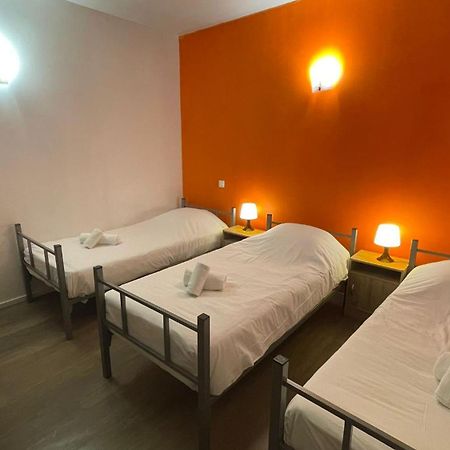 Hotel- Restaurant Le Saint Quentin Екстериор снимка