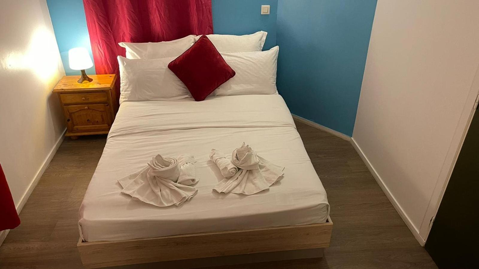Hotel- Restaurant Le Saint Quentin Екстериор снимка