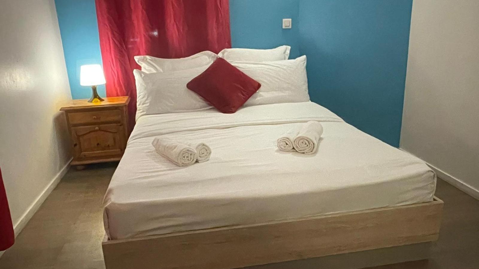 Hotel- Restaurant Le Saint Quentin Екстериор снимка