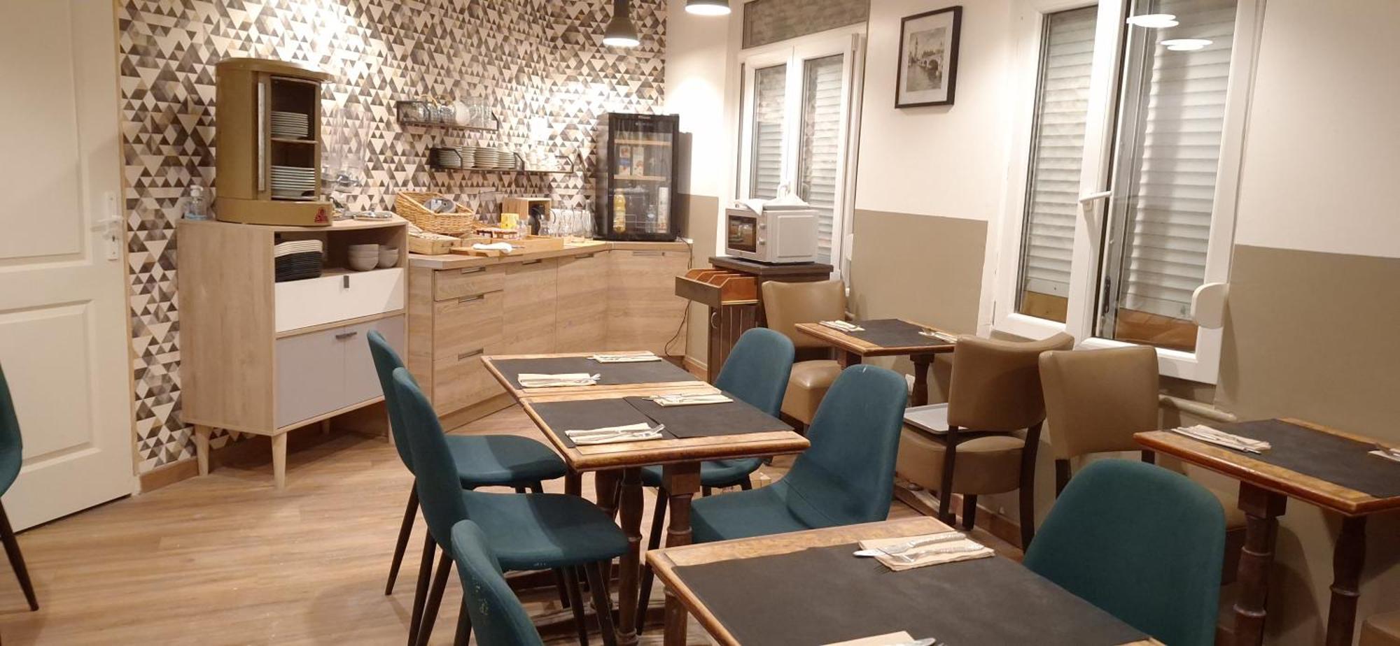 Hotel- Restaurant Le Saint Quentin Екстериор снимка