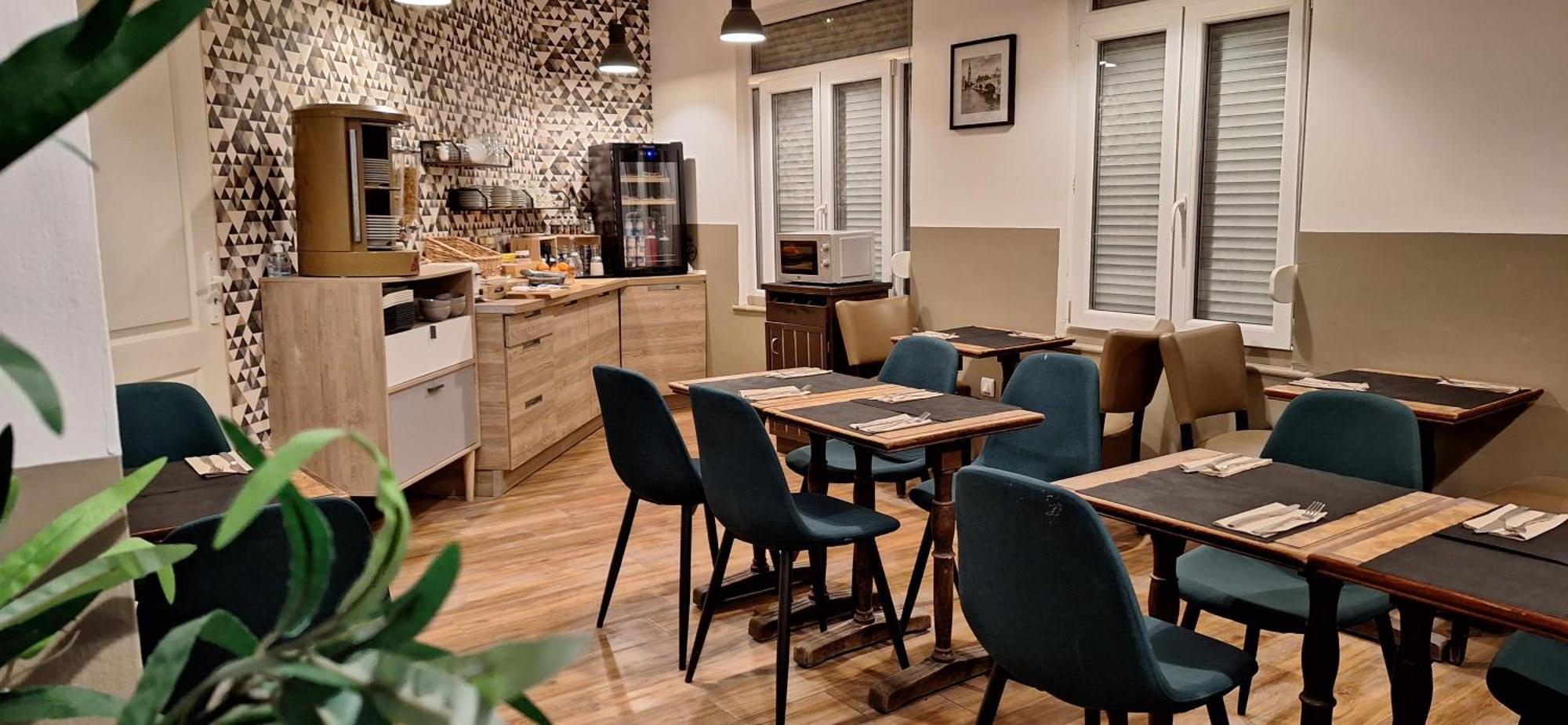 Hotel- Restaurant Le Saint Quentin Екстериор снимка