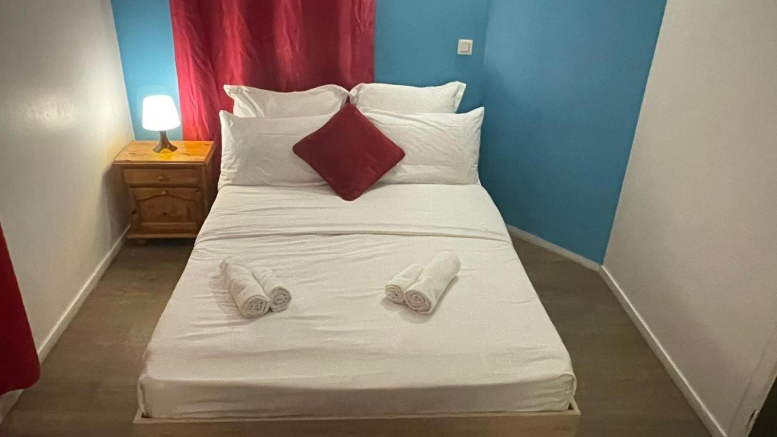 Hotel- Restaurant Le Saint Quentin Екстериор снимка